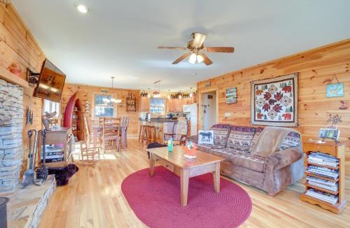 Settlers Ridge House | Waynesville Vacation Rental w/Mountain Views!