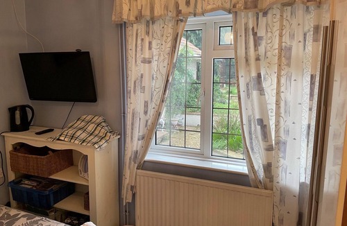 Bromham House | Wayside B&B