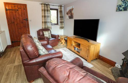 Holestone Moor House | Wayside Cottage at Wayside Farm