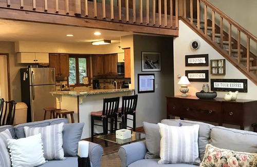 Pocono Pines House | WE HAVE TEMPORARY MEMBERSHIPS! HIKE! EXPLORE! SHOP! WINE TASTE! HUNT ANTIQUES!