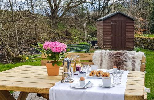 Aberfeldy House | Weavers Cottage