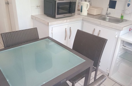 Ponton Hostel | WEAVING MILL ARUBA HOSTEL