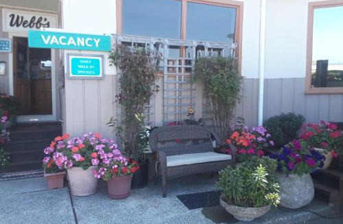 Cannon Beach Hotel | Webb's Scenic Surf