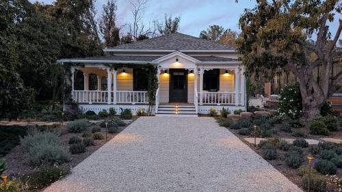 Carpinteria House | Webster House at Eleison Farms