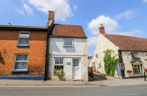 Brading House | Wee Cot