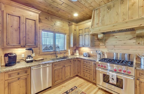 Boyne City House | Wee-Kin-Da-Wa | Getaway at Boyne Mountain | Skybridge View | Ski-In/Ski-Out