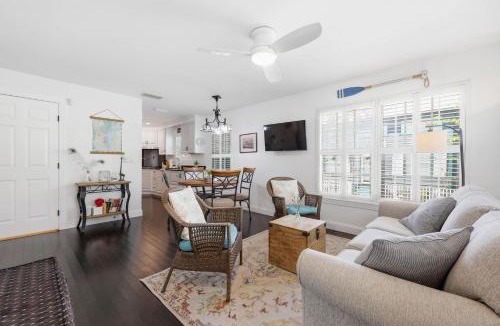 Downtown Historic District House | Weeden Cottage