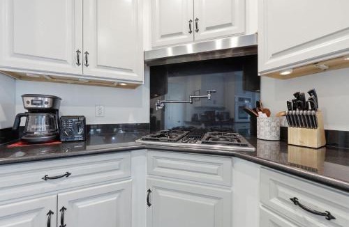 Downtown Historic District House | Weeden Cottage