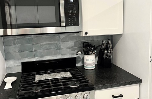 Lavallette Apartment | Week opened - Aug 15-22. Lava Beach Block Retreat steps from beach.