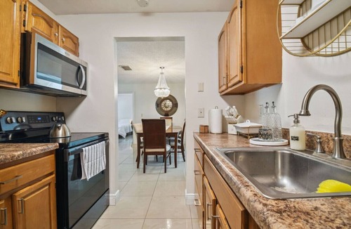 Spring Hill House | Weeki Wachee Getaway | King Suite Huge Yard
