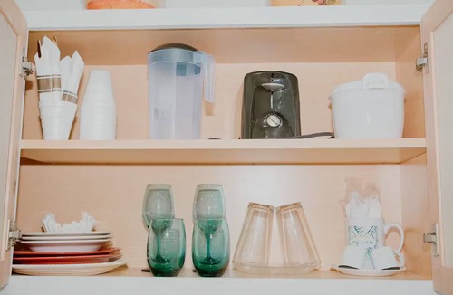 Spring Hill Apartment | Weeki Whisper Guest House