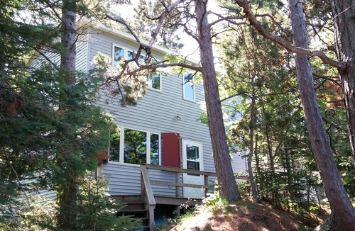 Eagle Harbor House | Weekly rental on Lake Superior in Eagle Harbor (Saturday to Saturday ONLY)