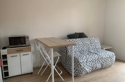 Talence Apartment | WEEKLY STUDIO NEAR BORDEAUX