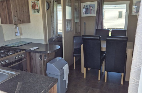 Camber House | Weeping Willow - 3 bedrooms with decking sleeps 8