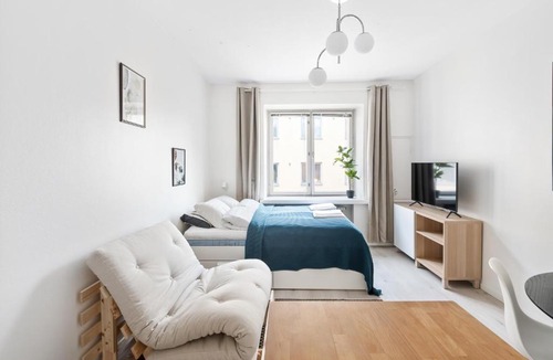 Ullanlinna Apartment | WeHost Fully Equipped Studio in Design District