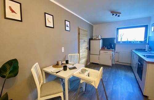Kulmbach Apartment | Weiher apartment with terrace & parking space
