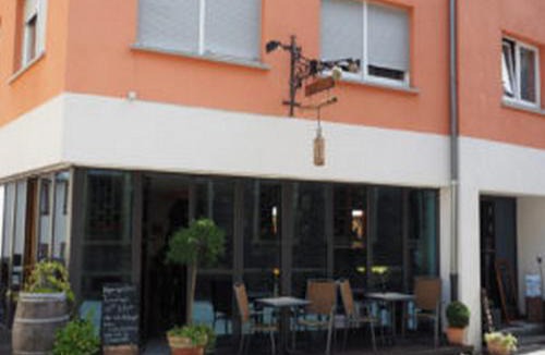 Briedel House | Weincafé Korkenzieher