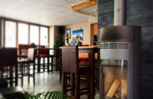 Briedel House | Weincafé Korkenzieher