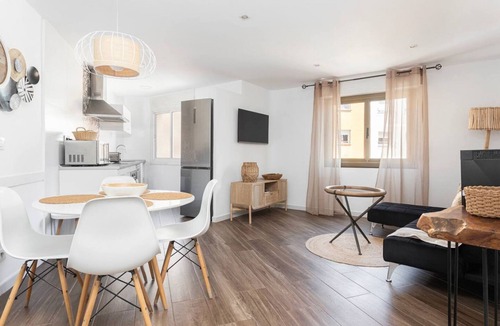 Esplugues de Llobregat Apartment | Welcome to my home! Recently renovated 3 bedroom apartment, in the neighborhood of Esplugues