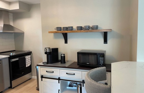 Monona House | Welcome Home! Convenient to All Things Madison