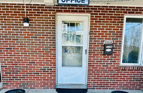 West Springfield Hotel | Welcome Inn