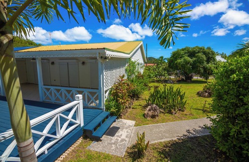 Jolly Harbour Villa | Welcome to Blue Emerald Villa. A 3-bedroom villa in brilliant Harbour View, ANU