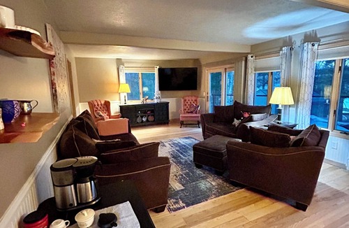 Frederic House | Welcome to Blue Gill Serenity!Bring your family to the charming lakeside heaven!