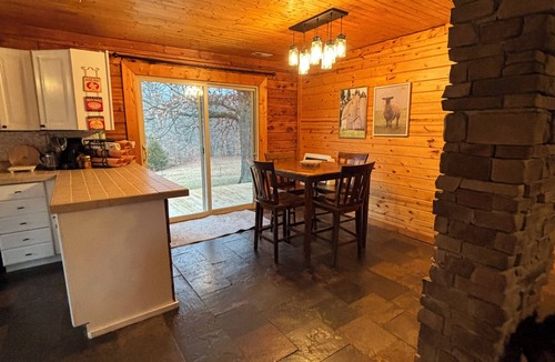 Patricksburg Cabin | Welcome to Cascade Cabin, home to Indiana's most scenic waterfall.