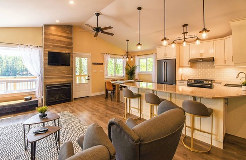 Frontenac Cottage | Welcome to fishing paradise Dog Lake!