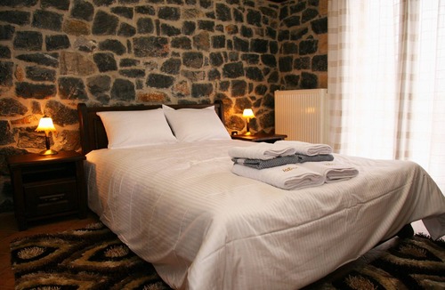 Loutraki House | Welcome to Guesthouse Yades, Double Studio!