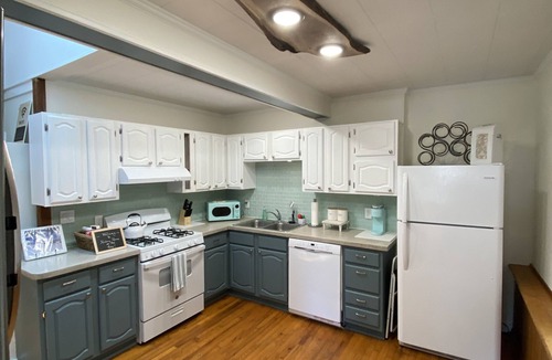 Calvert Beach-Long Beach House | Welcome to Hickory House on the Chesapeake Bay!