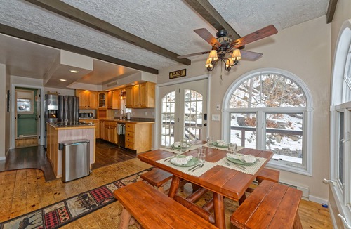 Hadley House | Welcome to Ledgerock, A 3-bedroom Lake Front house on The Great Sacandaga Lake.