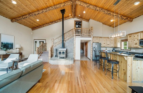 Durango Cabin | Welcome to Lemon Lodge! Relax and unwind in this private and secluded cabin.