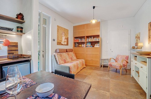 Ispra House | Welcome to My Lakeside Oasis