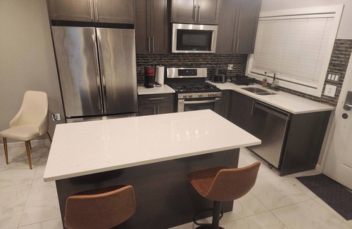 Northeast Edmonton House | Welcome to our Executive Modern Family Haven in the North area of Edmonton.