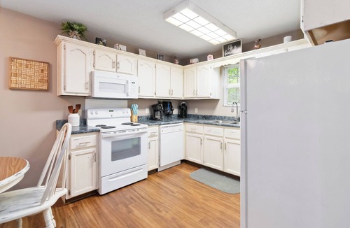 Sloans Valley House | Welcome to “Romancing On The Cumberland” – Your Perfect Romantic Getaway!