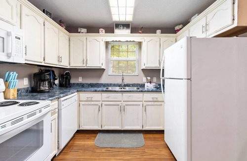 Sloans Valley House | Welcome to “Romancing On The Cumberland” – Your Perfect Romantic Getaway!