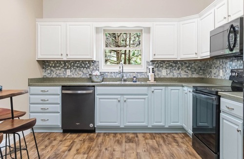 Sloans Valley House | Welcome to "Sheltowee Shores"- Lake Cumberland Views & Lake Trail