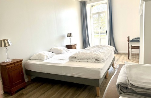 Becon-les-Granits House | Welcome to the Farm