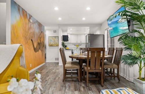 Los Angeles House | Welcome to The Avalon - The Home of Art