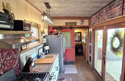 Gainesville House | Welcome to the Bunkhouse! Western inspired container home close to Bull Shoals