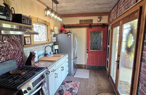 Gainesville House | Welcome to the Bunkhouse! Western inspired container home close to Bull Shoals