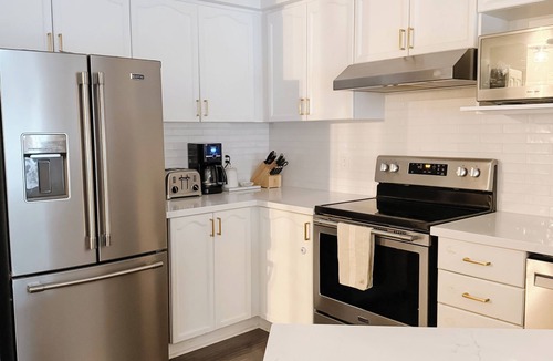 Peterborough House | Welcome to the Eagles nest. A spacious 2 bedroom townhome on a quiet street.