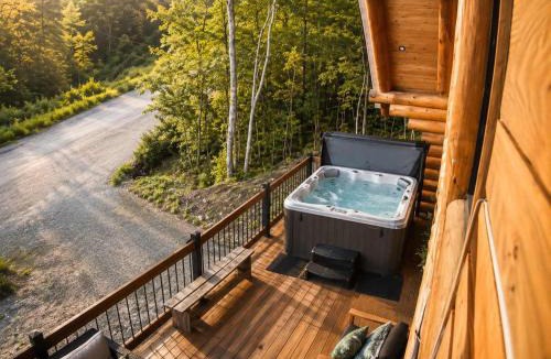 Saint-Philemon Ski Chalet | Welcome to the JUNGLE - Log cabine - SPA
