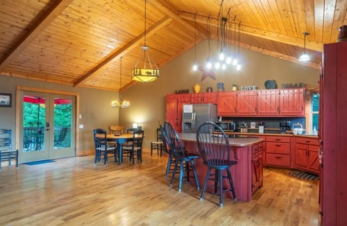 Clarkesville Cabin | Welcome to the Red Star Lodge near Helen, Georgia, a friends and family retreat!