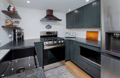 Berwick House | Welcome to Willow Brook Farm. A completely updated 1790 farmhouse!