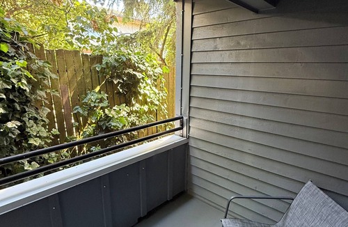 North Queen Anne Apartment | Welcome to your Emerald City Getaway!