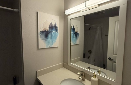 North Queen Anne Apartment | Welcome To Your Emerald City Getaway & Retreat!
