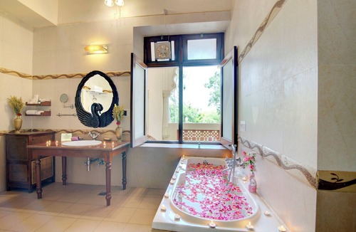 Sandur Hotel | WelcomHeritage Shivavilas Palace