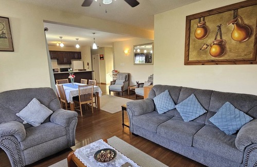 Christie Apartment | Welcoming 1-bedroom apartment in St Thomas.